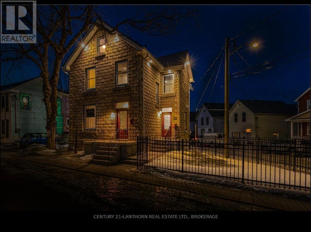 45 Chestnut Street, Kingston (east Of Sir John A. Blvd)