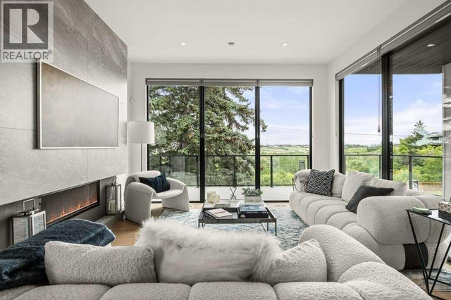 2226 8 Street Ne, Calgary