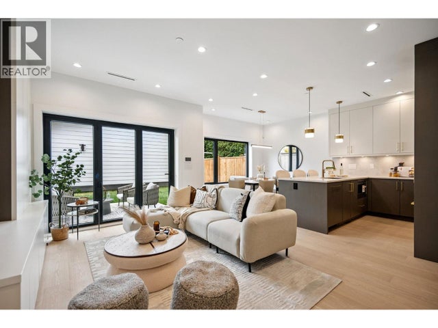 #2 1079 E 14th Avenue, Vancouver