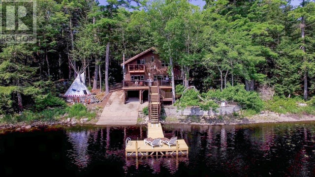 491 Peters Point Road, South Brookfield