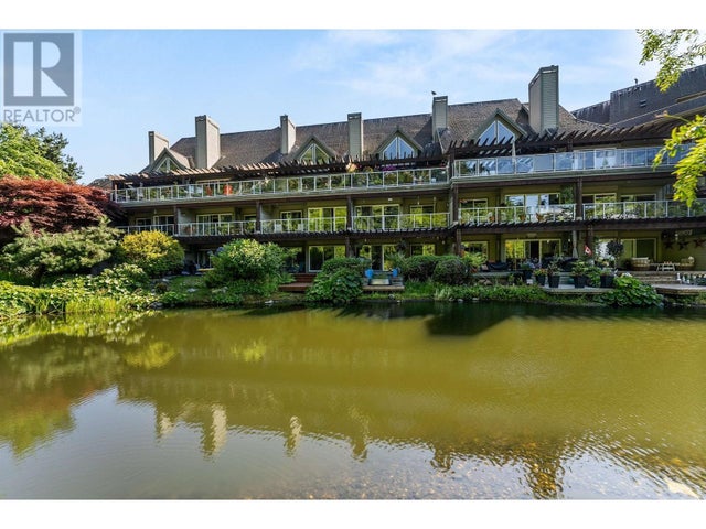 320 1120 Tsatsu Shores Drive, Tsawwassen