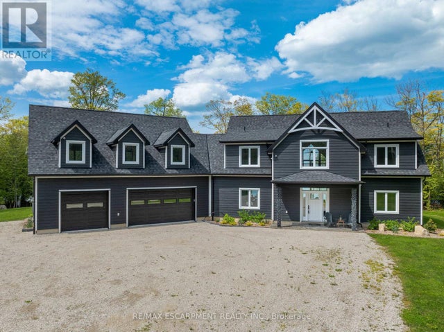 76b Johnston Road, Central Manitoulin