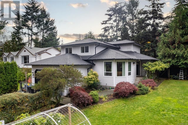 7465 Fernmar Rd, Lantzville