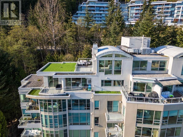 701 3105 Deer Ridge Drive, West Vancouver