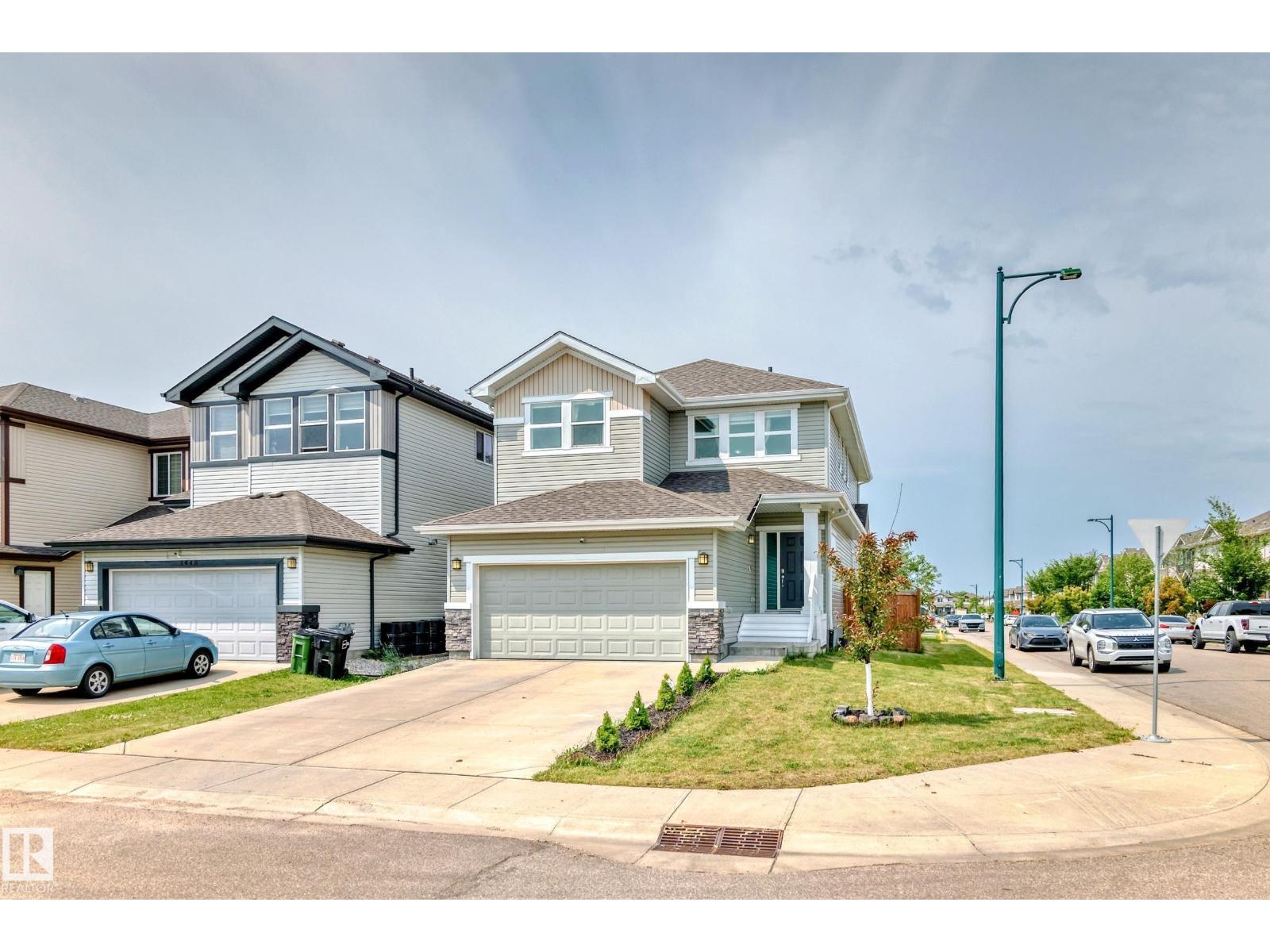 1452 30 St Nw, Edmonton