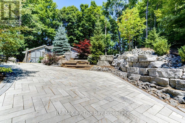 6 Beech Wood Road, Oro-Medonte (horseshoe Valley)