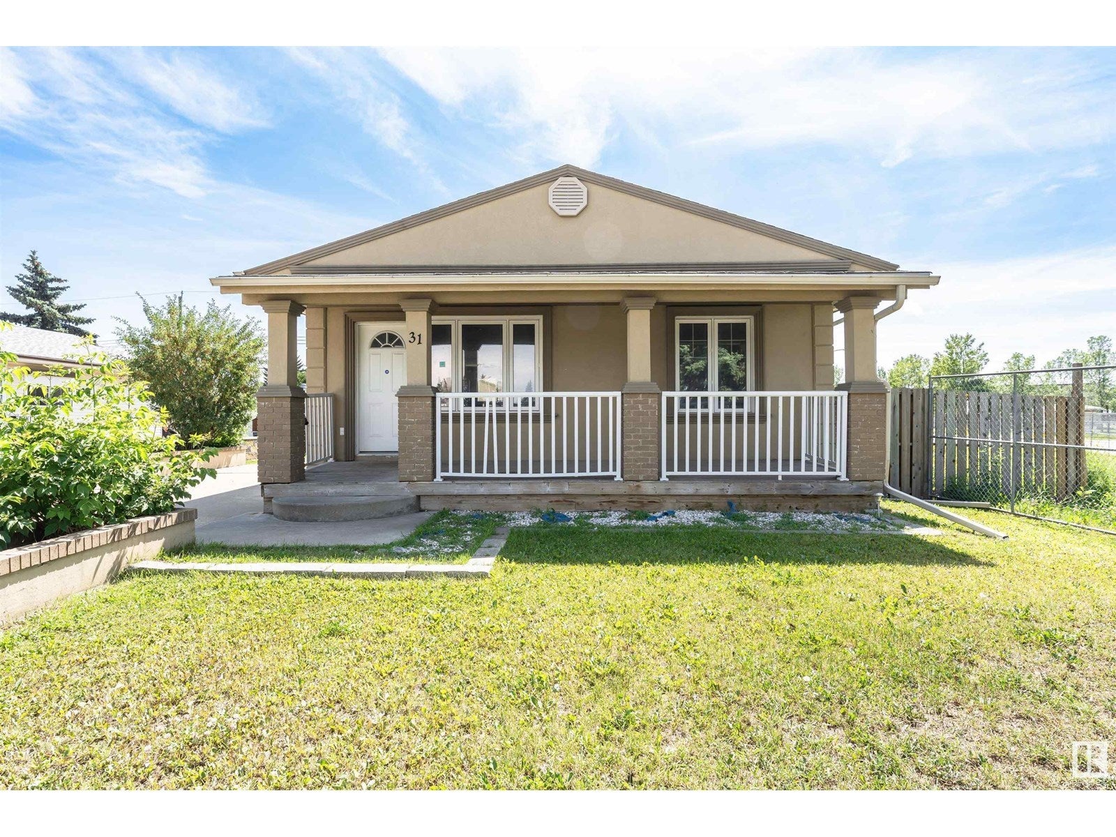 16431 97 Av Nw, Edmonton