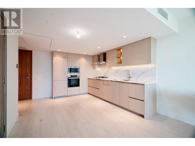 606 8555 Capstan Way, Richmond