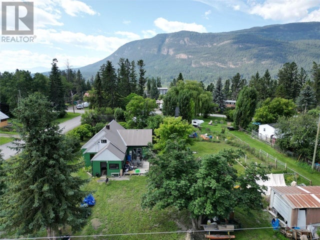 5749 Vermillion Street, Edgewater