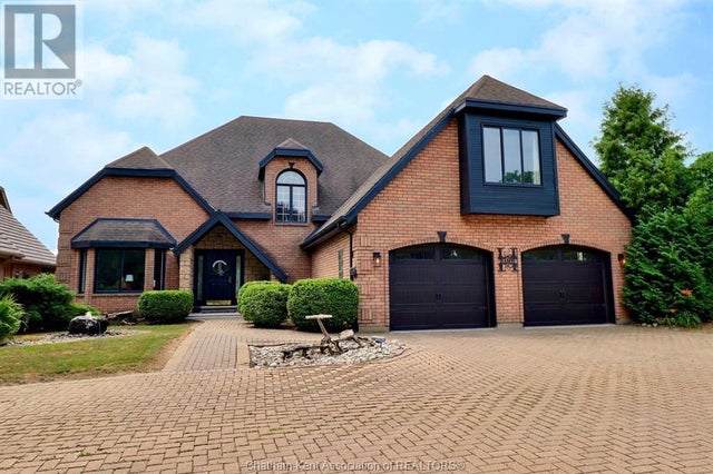 932 Grand Avenue West, Chatham