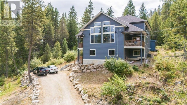 220 Chase Road, Christina Lake