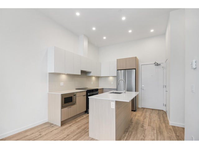 E101 10829 140 Street, Surrey