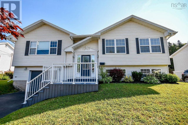 31 Barry Crescent, Herring Cove