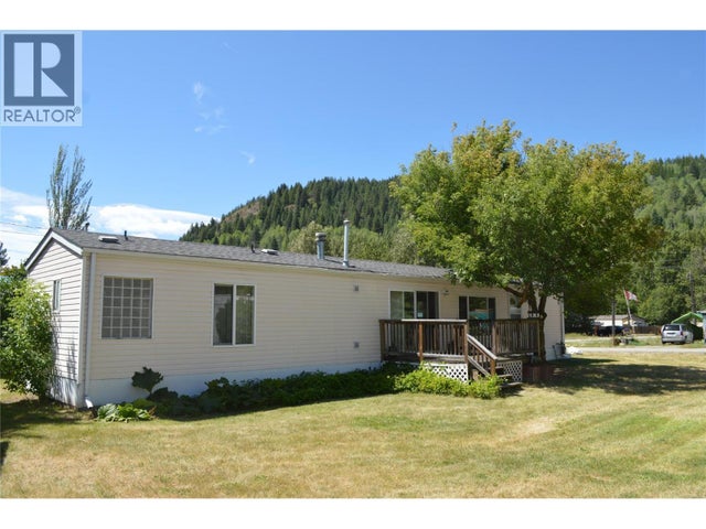 690 Copper Avenue N, Greenwood