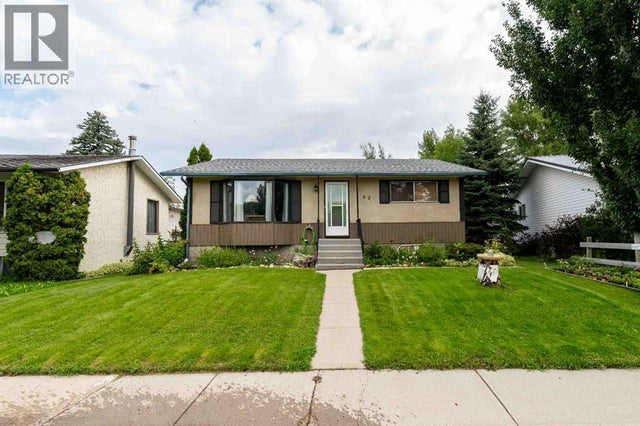 92 Greenbrook Drive E, Brooks