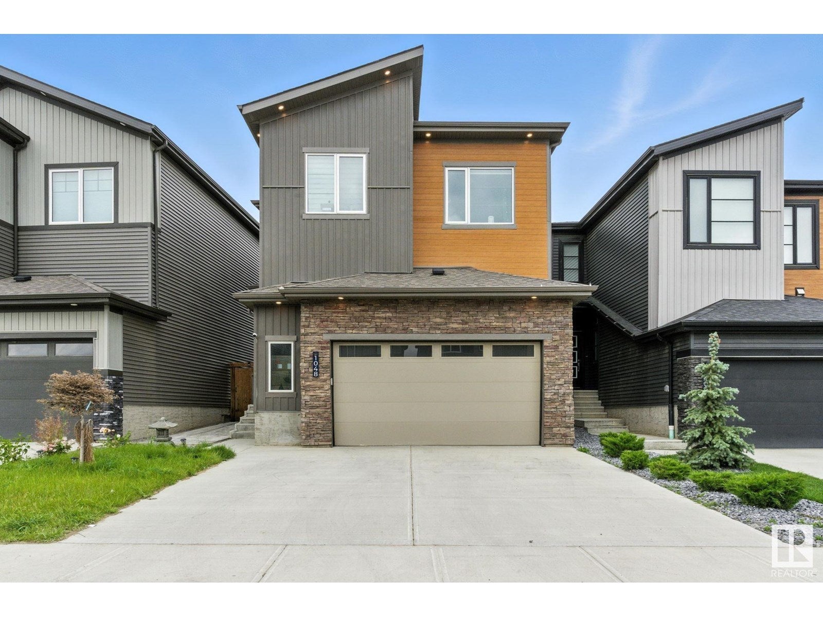 1048 Goldfinch Wy Nw, Edmonton