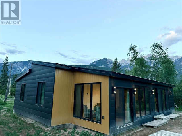 4851 Willow Place, Fairmont Hot Springs