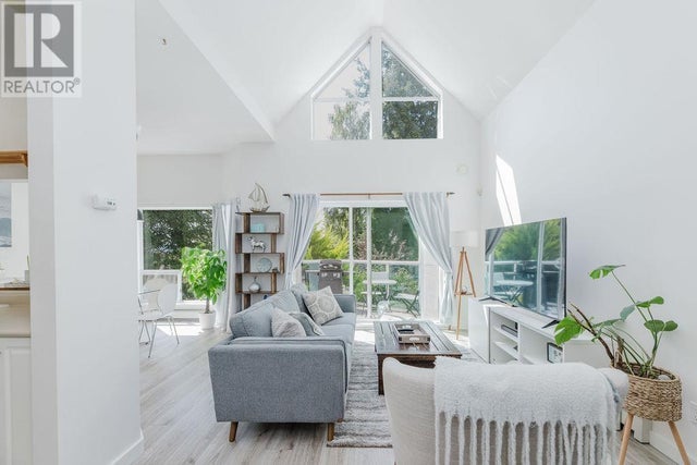 4 5740 Marine Way, Sechelt