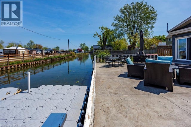 24 Private Lane, Long Point