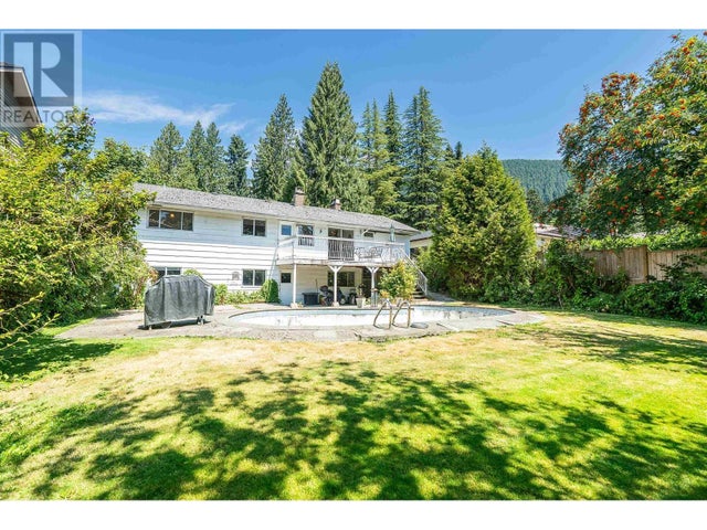 951 Canyon Boulevard, North Vancouver
