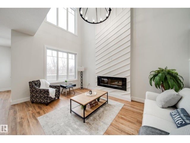 8812 183 Av Nw, Edmonton