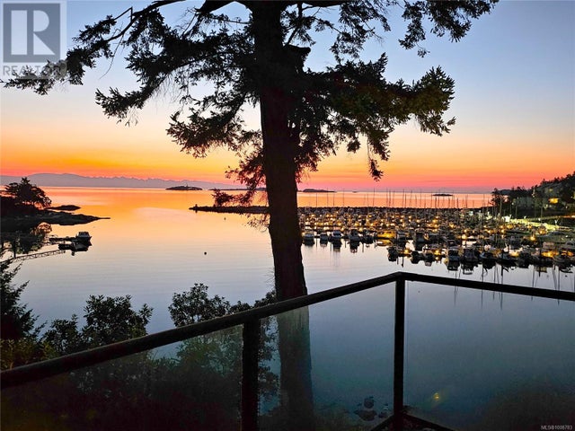 3483 Schooner Rd, Nanoose Bay