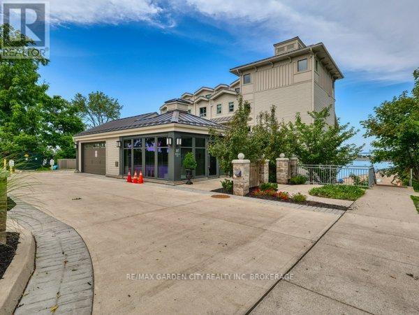 101 - 10 Dalhousie Avenue, St. Catharines (port Dalhousie)