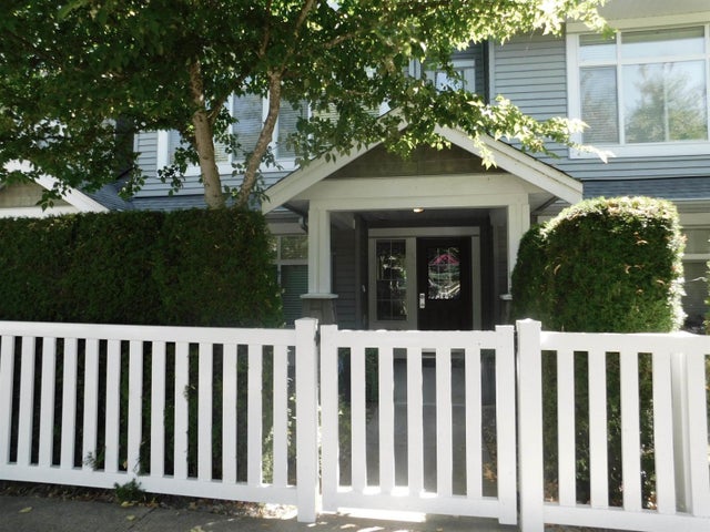 40 19330 69 Avenue, Surrey