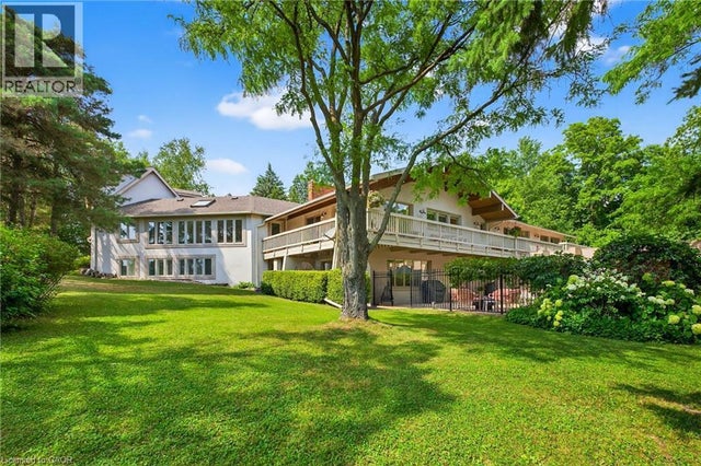 2360 8 Side Road, Burlington