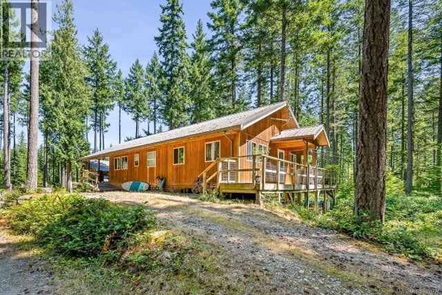 924 Siskin Lane, Cortes Island