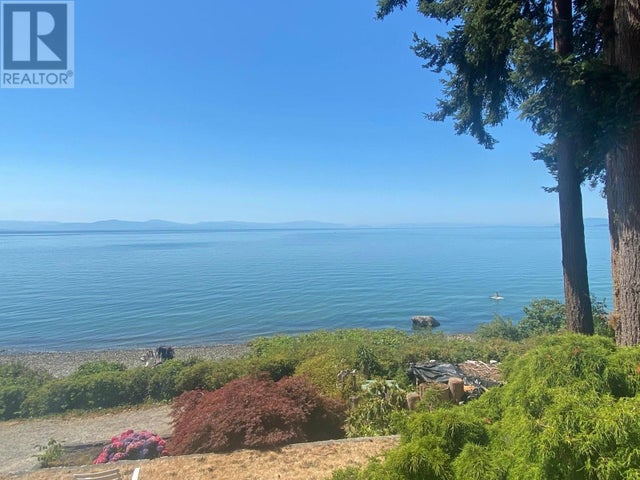 1714 Ocean Beach Esplanade, Gibsons