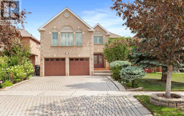 5839 Fieldon Road, Mississauga (central Erin Mills)