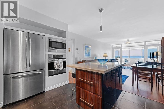 64 2212 Folkestone Way, West Vancouver