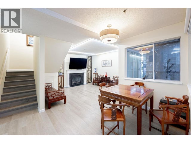 21 7345 Sandborne Avenue, Burnaby