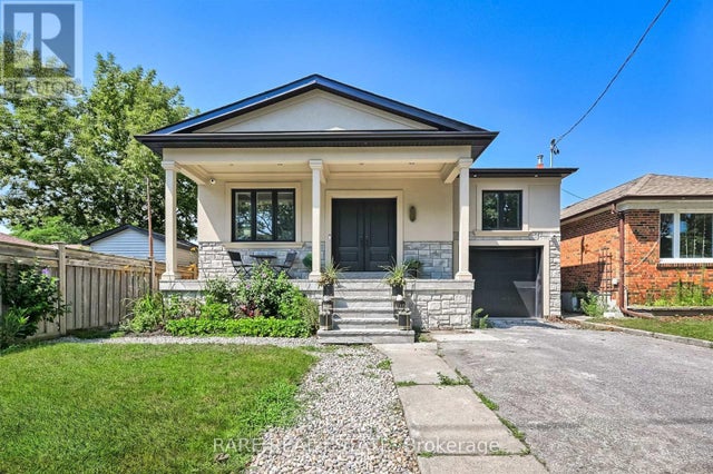 32 Bradfield Avenue W, Toronto (islington-City Centre West)