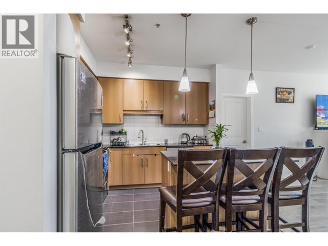 306 22290 North Ave Avenue, Maple Ridge