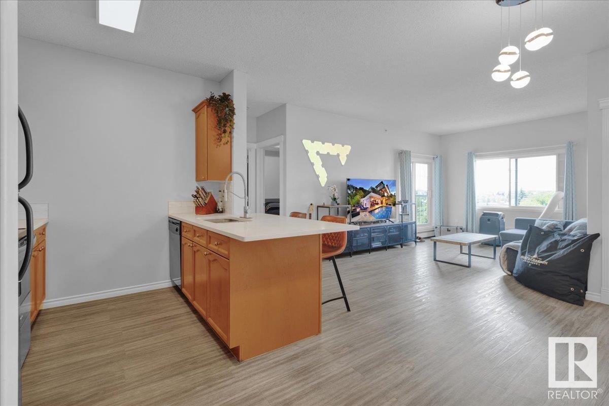 #429 16807 100 Av Nw, Edmonton