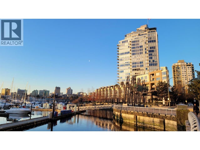 302 1228 Marinaside Crescent, Vancouver