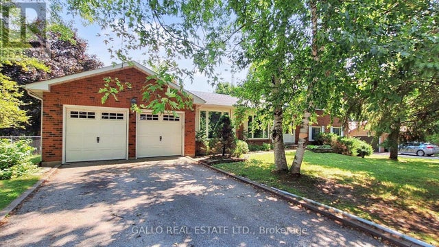 5 Thornbay Drive, Whitchurch-Stouffville