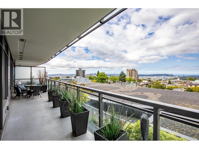 505 111 E 13th Street, North Vancouver