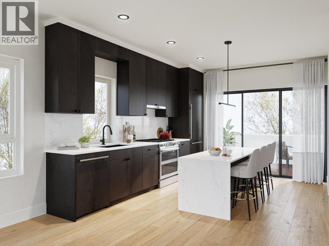 2 2541 Grant Street, Vancouver