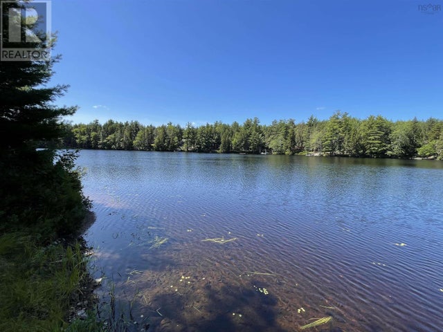 141 Hidden Lake East, Labelle