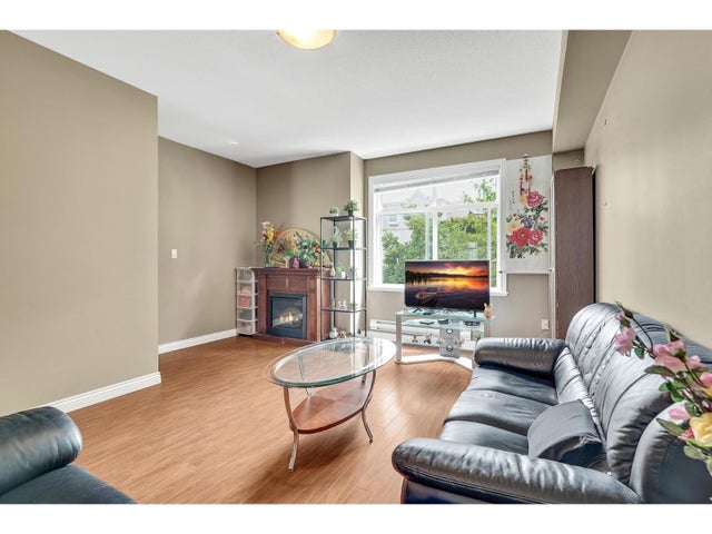 3 9277 121 Street, Surrey