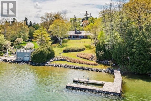 700 Lake Drive N, Georgina (historic Lakeshore Communities)