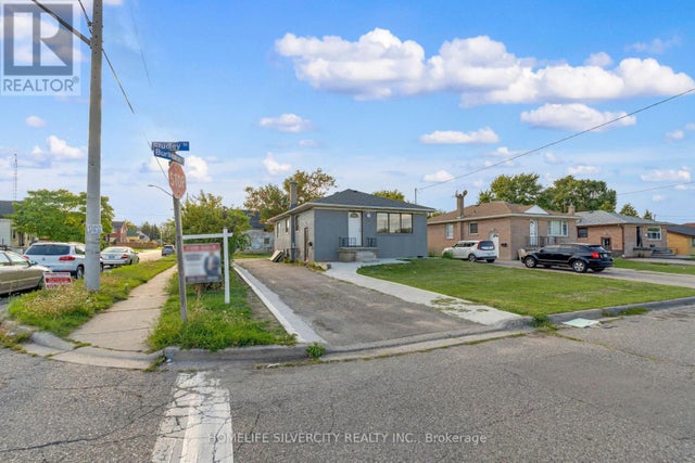 1 Studley Street, Mississauga (malton)