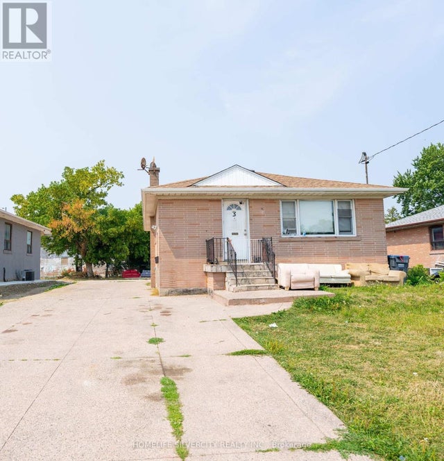 3 Studley Street, Mississauga (malton)