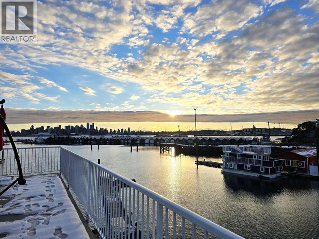 Gnb20 415 W Esplanade, North Vancouver