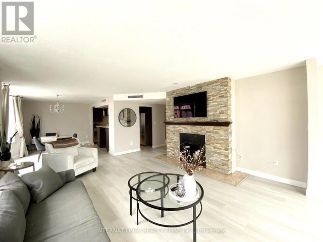 605 - 135 George Street S, Toronto (waterfront Communities)