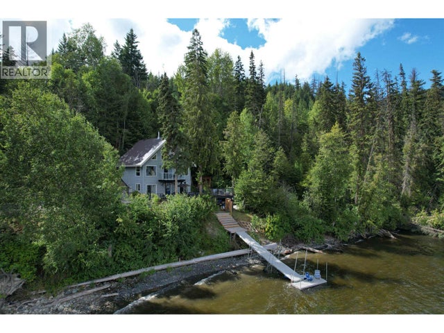 3937 Canim-hendrix Lake Road, Canim Lake