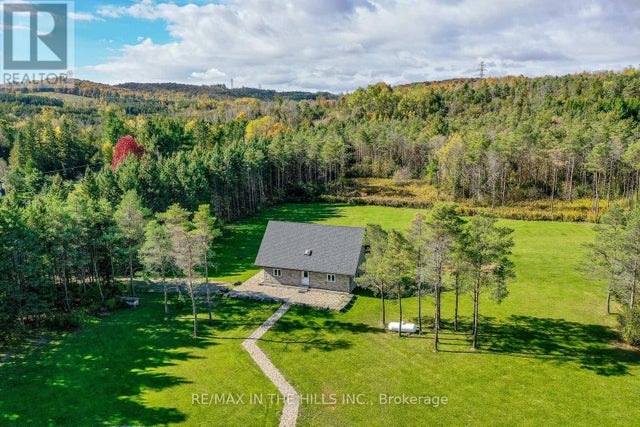 6 Shell Crescent, Mono